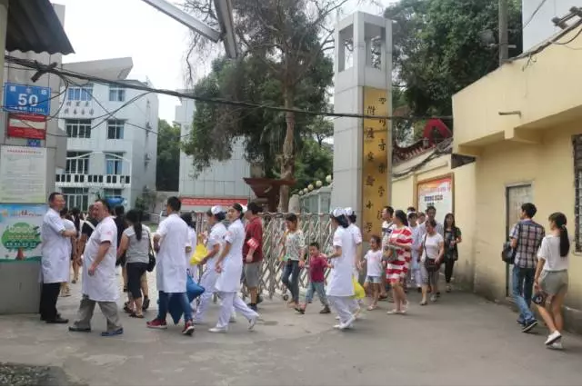 川音大厦爆破拆除 我院全力做好安全转移工作 川音大厦爆破拆除 我院全力做好安全转移工作